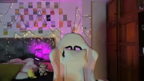 Snapshot of isangel_ chatting on June 19, 2026, 3:22 am Isabela online show from June 19, 2026, 3:22 am
