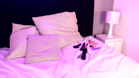 Snapshot of isaxcurves chatting on March 24, 2026, 9:42 pm Isabela Isa for lovers online show from March 24, 2026, 9:42 pm