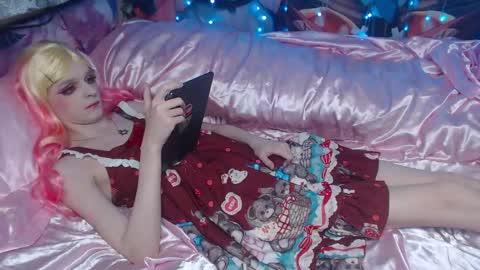 Sele online show from April 25, 2026, 10:51 pm