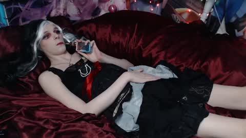 Sele online show from June 9, 2026, 10:21 pm