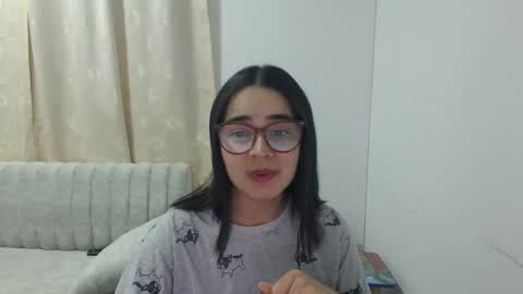 Snapshot of isemma chatting on February 23, 2026, 2:42 am Emma online show from February 23, 2026, 2:42 am