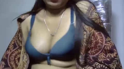 ishika_ishu online show from January 8, 2026, 11:07 pm