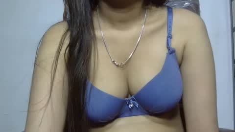 ishika_ishu online show from March 4, 2026, 6:03 pm
