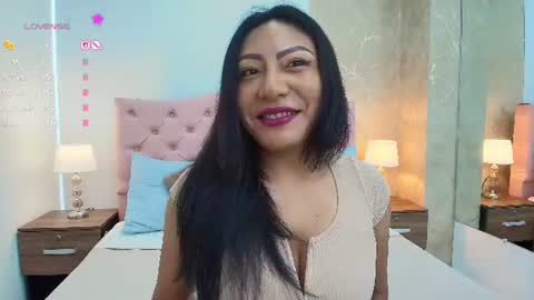 Isis Choi online show from July 12, 2026, 7:27 pm