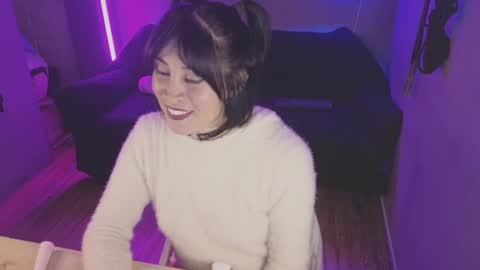 Snapshot of isis_diosa chatting on March 12, 2025, 9:35 pm Ana Maria online show from March 12, 2025, 9:35 pm