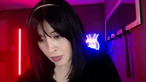 Snapshot of isis_diosa chatting on September 19, 2025, 1:29 am Ana Maria online show from September 19, 2025, 1:29 am