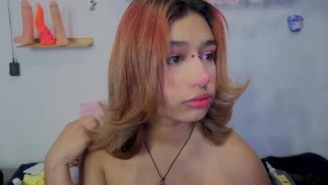 Isisjones18 online show from November 9, 2025, 10:02 am