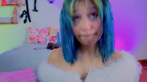 Isisjones18 online show from March 12, 2026, 12:11 pm