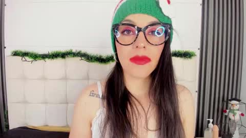 Isis Noir online show from December 20, 2025, 2:46 pm