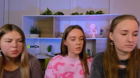 Snapshot of isla_dior chatting on October 6, 2025, 8:34 am isla_dior online show from October 6, 2025, 8:34 am