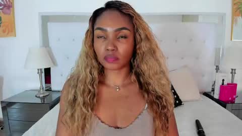 Vanessa online show from June 3, 2026, 11:35 am