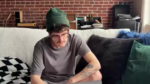 Snapshot of isocialmedia chatting on March 3, 2026, 3:07 pm isocialmedia online show from March 3, 2026, 3:07 pm