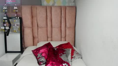 ISSA MILF online show from April 9, 2026, 1:16 pm