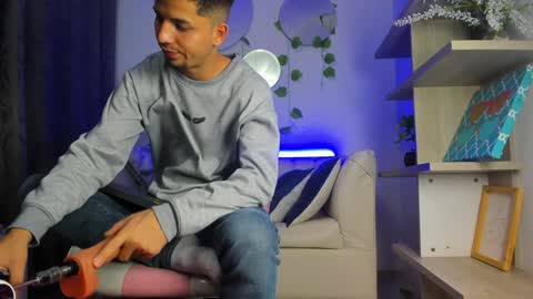 Issac online show from December 21, 2024, 5:25 am