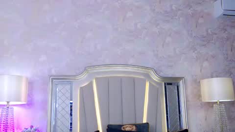 Issadorra online show from March 9, 2025, 10:19 am