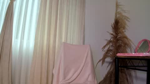  .  .   .  .   online show from September 15, 2025, 1:11 pm