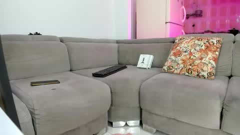 Isabella  online show from November 22, 2025, 5:45 pm