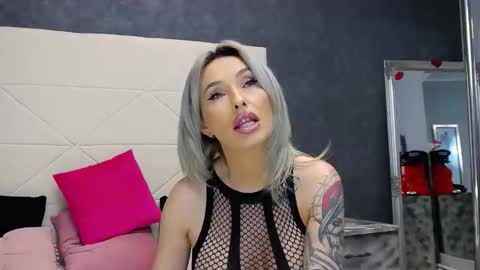 IssaSmyth online show from March 13, 2026, 4:35 pm