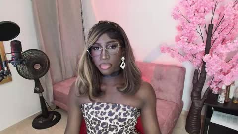 Iseey online show from April 3, 2026, 1:58 am