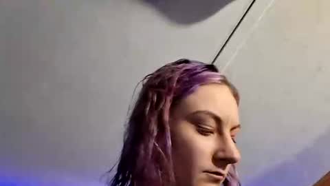 Snapshot of issyamazin667 chatting on January 13, 2026, 2:11 pm Girlnextdoor online show from January 13, 2026, 2:11 pm