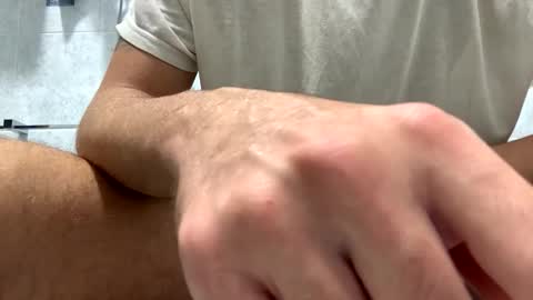 italianbigcock91 online show from October 12, 2025, 6:45 am