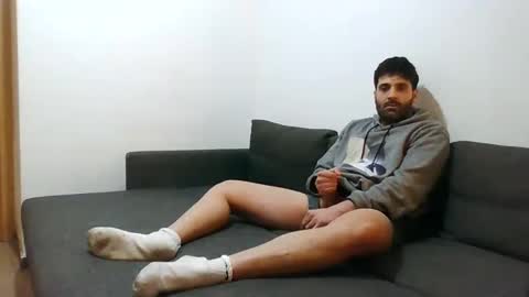 italianboybcn online show from December 30, 2024, 12:54 am