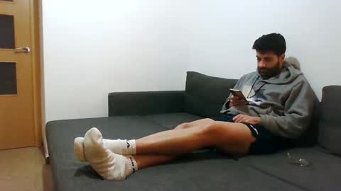 italianboybcn online show from December 31, 2024, 12:36 pm