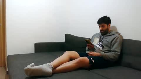 italianboybcn online show from December 31, 2024, 10:12 pm