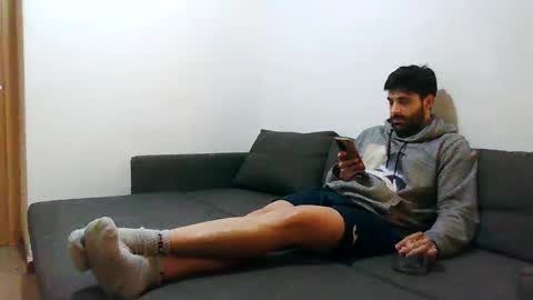 italianboybcn online show from January 1, 2025, 9:09 pm