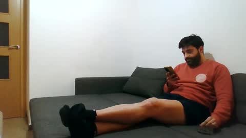 italianboybcn online show from January 5, 2025, 10:08 pm