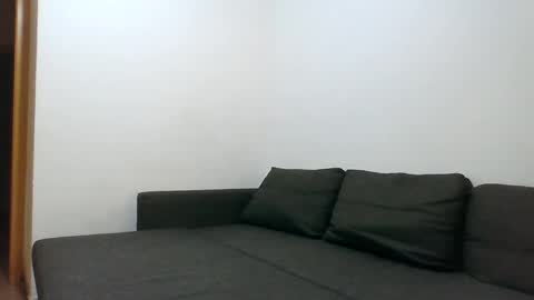 italianboybcn online show from January 8, 2025, 8:06 am