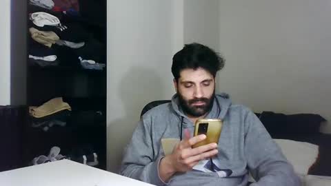 italianboybcn online show from January 10, 2025, 11:39 pm