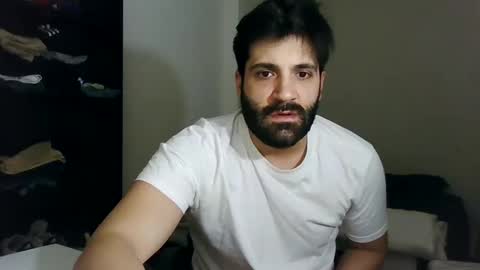 italianboybcn online show from January 11, 2025, 8:11 am