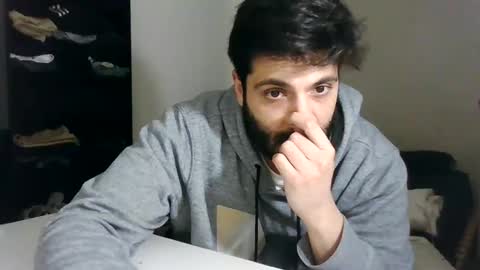 italianboybcn online show from January 11, 2025, 11:12 am