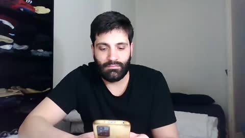 italianboybcn online show from January 28, 2025, 4:08 pm