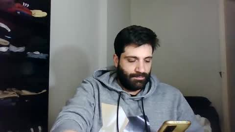 italianboybcn online show from January 29, 2025, 7:04 am