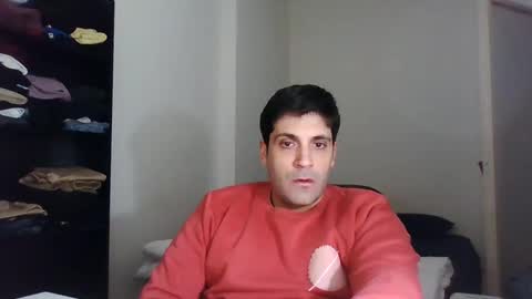 italianboybcn online show from January 30, 2025, 7:26 pm