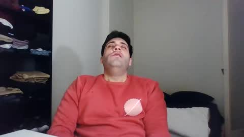 italianboybcn online show from January 31, 2025, 8:01 am