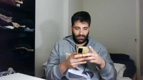 italianboybcn online show from February 23, 2025, 9:33 am