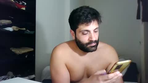 italianboybcn online show from February 26, 2025, 11:26 pm