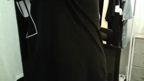 italianboybcn online show from September 27, 2025, 8:47 pm