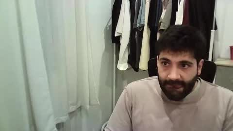 italianboybcn online show from November 20, 2025, 6:35 am