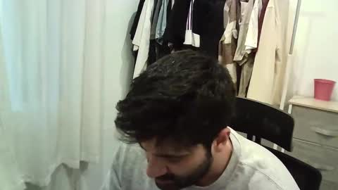 italianboybcn online show from November 29, 2025, 8:28 am