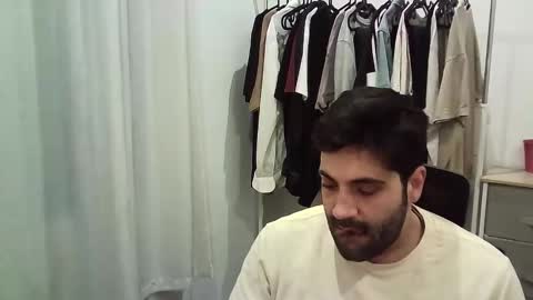 italianboybcn online show from January 16, 2026, 7:12 am