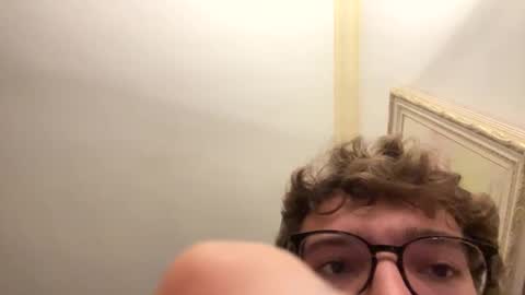 Italian Boy online show from April 2, 2026, 7:33 pm