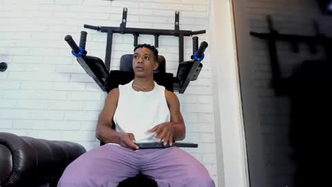 Italo Moore online show from January 12, 2026, 12:54 pm