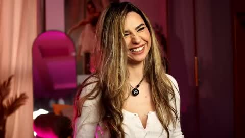 italy_baby online show from April 14, 2026, 5:19 pm