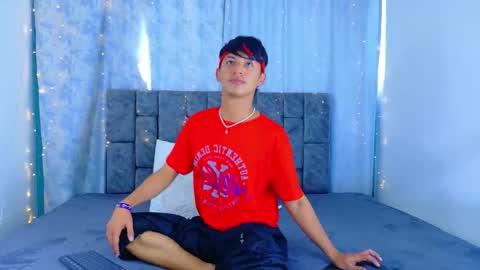 ithan_kingtwin online show from May 15, 2026, 7:10 pm