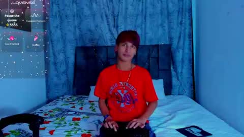 ithan_kingtwin online show from July 14, 2026, 7:41 pm