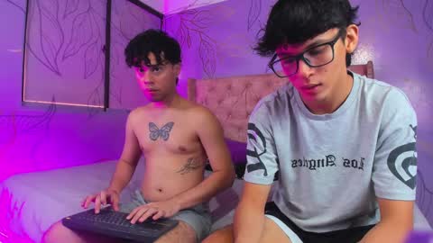 Ithan and Friends online show from March 6, 2025, 1:46 pm